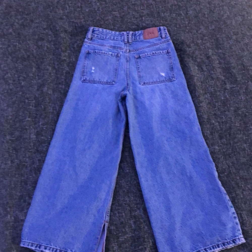 Zara Ripped Jeans - Picture 2 of 3